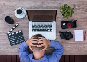 採用担当者の業務が激務になる4つの要因
